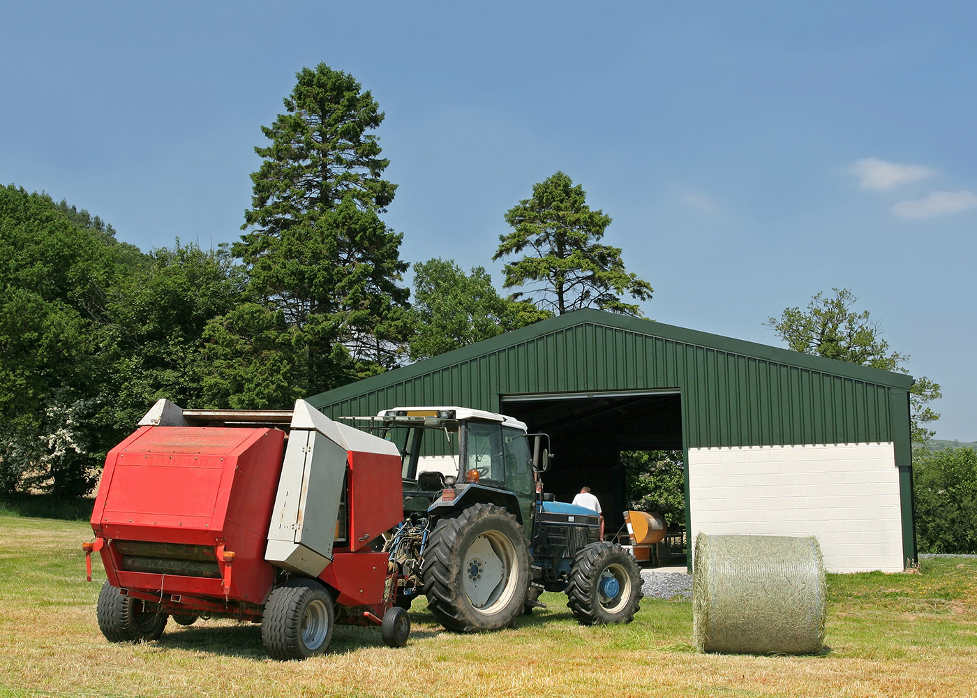 Capital-Steel-Metal-Farm-Building-for-Tractor-Storage (1)